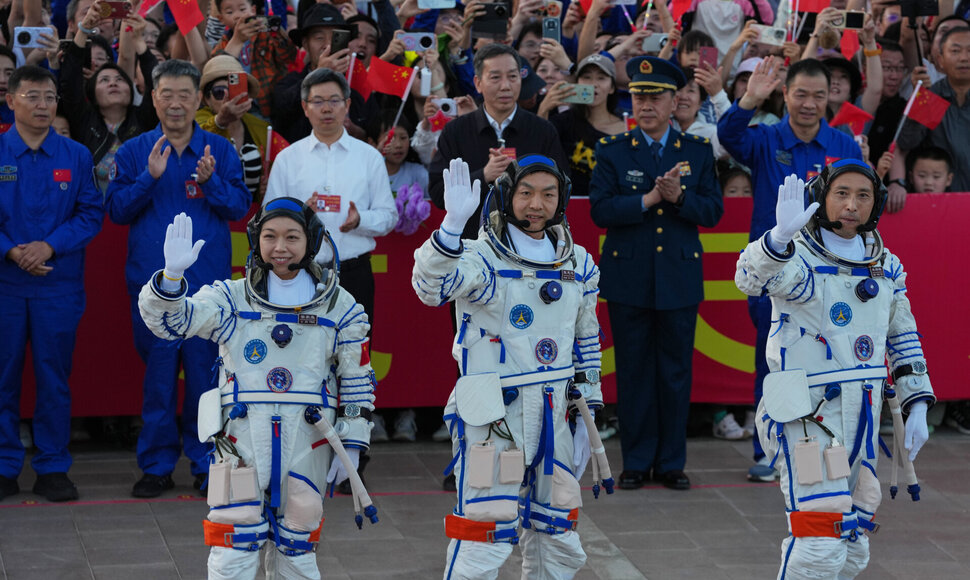 Kinijos astronautai / / AP