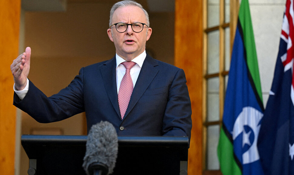 Anthony Albanese / LUKAS COCH / via REUTERS