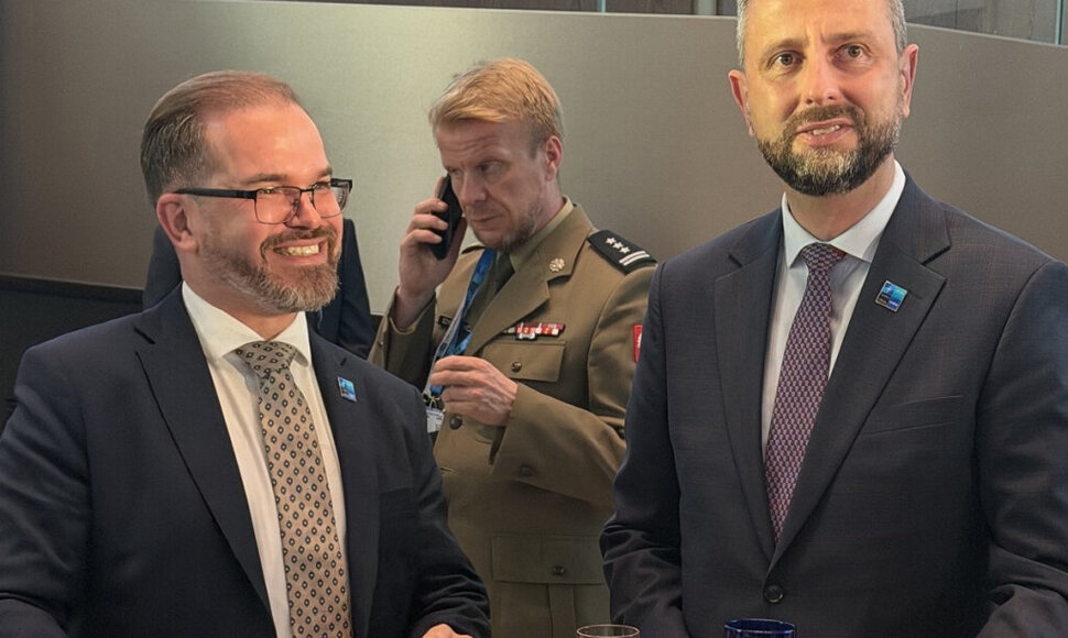Krašto apsaugos ministras Robertas Kaunas ir Lenkijos gynybos ministras Wladyslawas Kosiniakas-Kamyszas / Krašto apsaugos ministerijos nuotr.