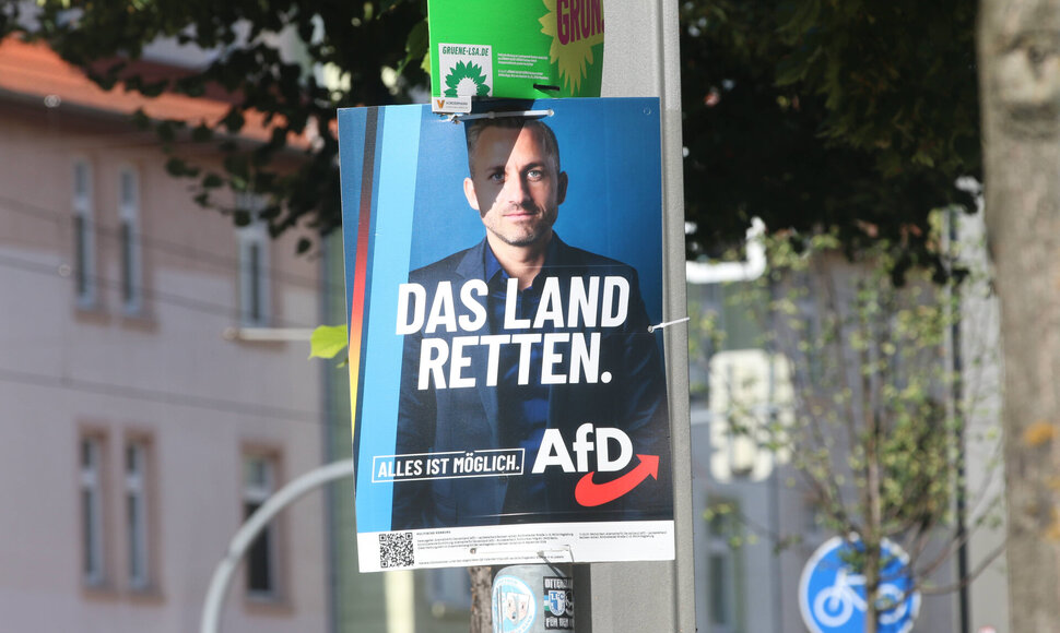 AfD plakatas Saksonijos-Anhalto žemėje / IMAGO/Agentur Matthias Wehnert / M. Gr?nzd?rfer / IMAGO/Matthias Wehnert