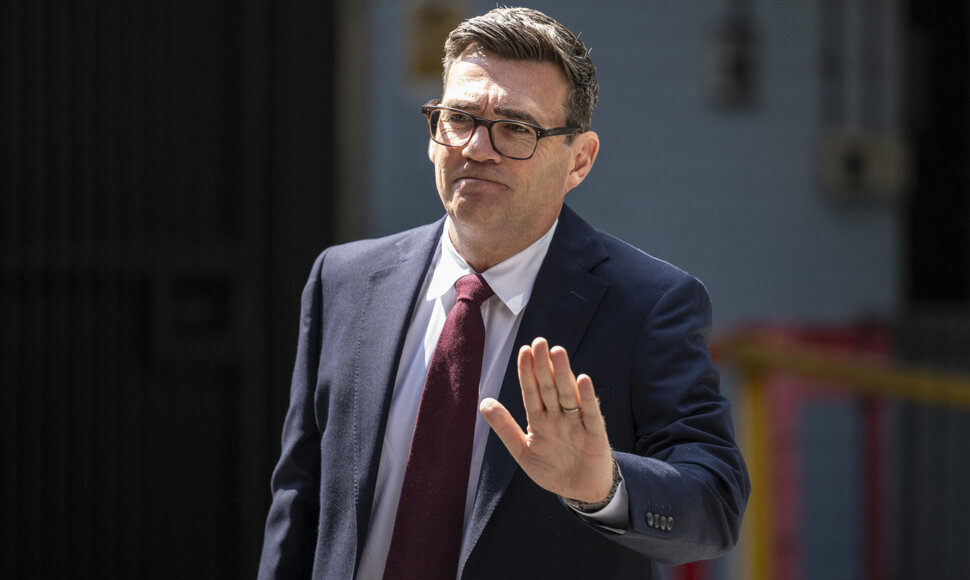 Andy Burnhamas / Stephen Chung / ZUMAPRESS.com