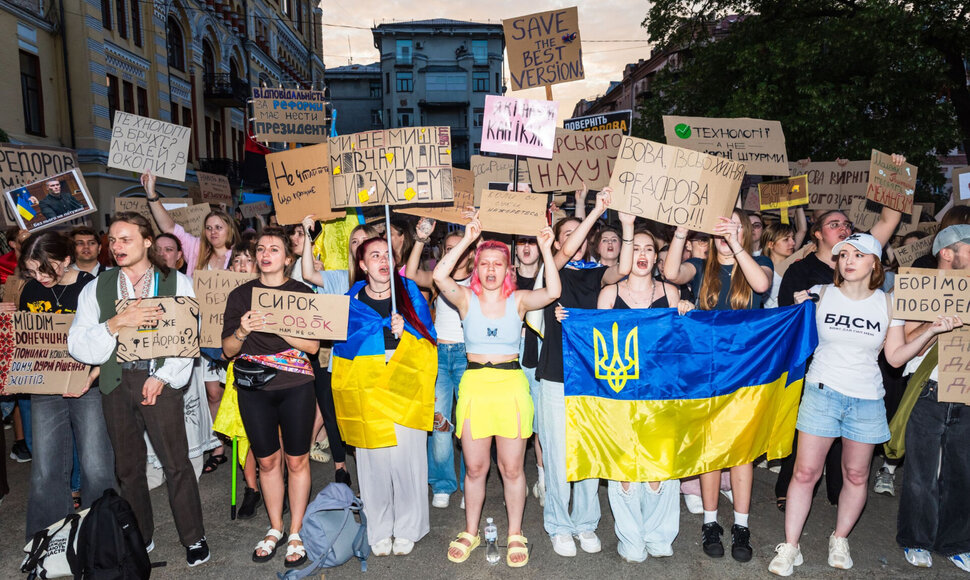 Kyjive – protestai prieš Ukrainos gynybos ministro atleidimą / Mykhaylo Palinchak / ZUMA Press nuotr.