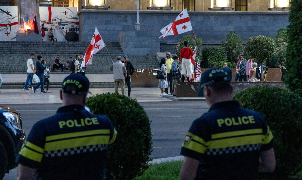 Policija prie demonstrantų Tbilisyje / Moe Zoyari / ZUMAPRESS.com