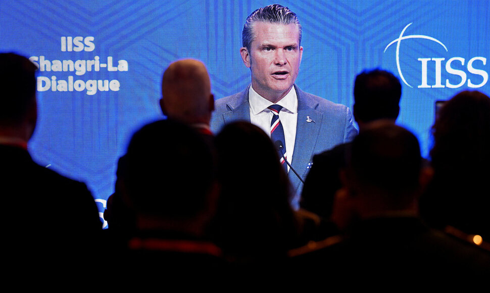 Pete'as Hegsethas / Caroline Chia / REUTERS