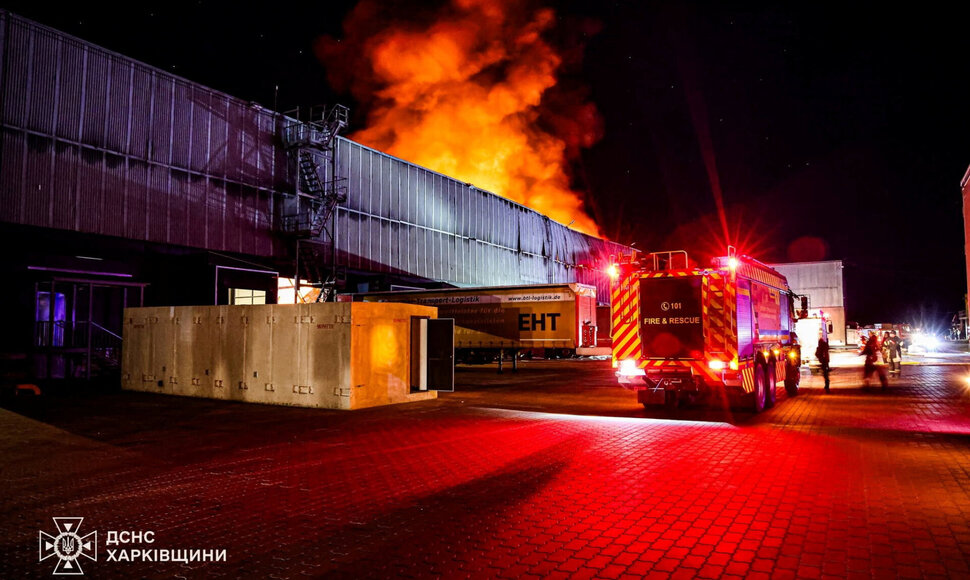 Rusijos smūgių Charkive padariniai / STATE EMERGENCY SERVICE OF UKRAI / via REUTERS