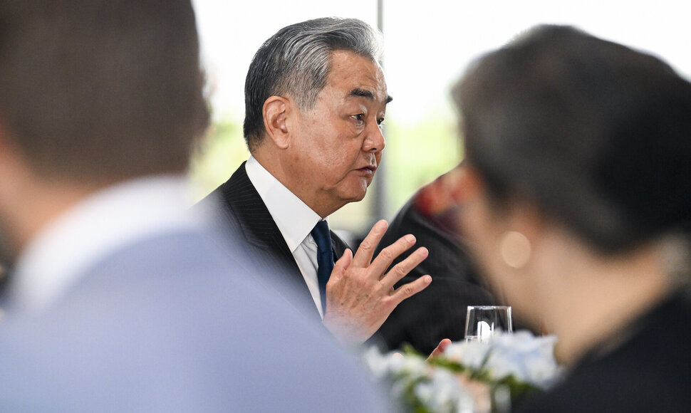 Wang Yi / Spencer Colby / The Canadian Press/PA Images