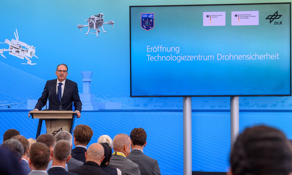 Naujo dronų gynybos tyrimų centro Vokietijoje atidarymas / Klaus-Dietmar Gabbert / dpa/picture-alliance