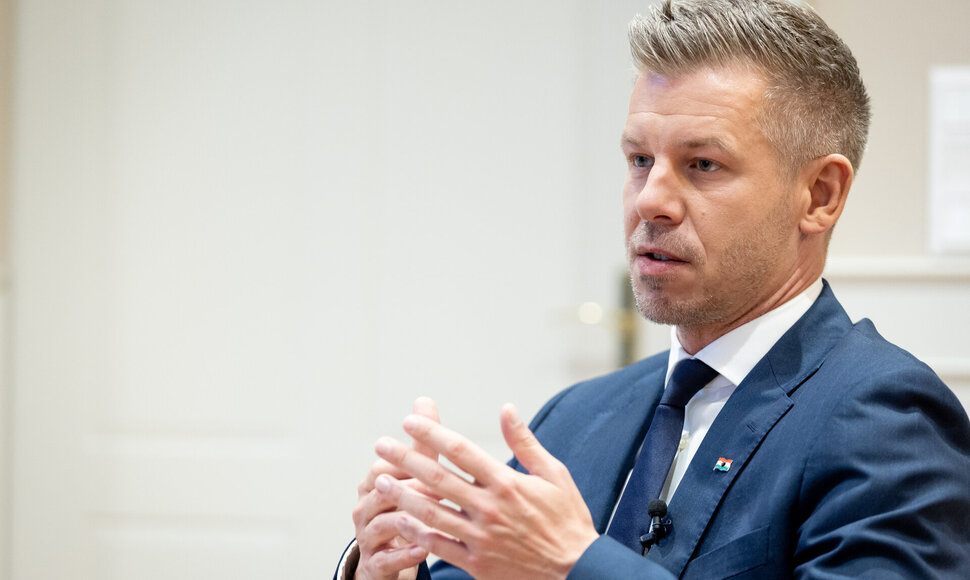 Peteris Magyaras / / AP