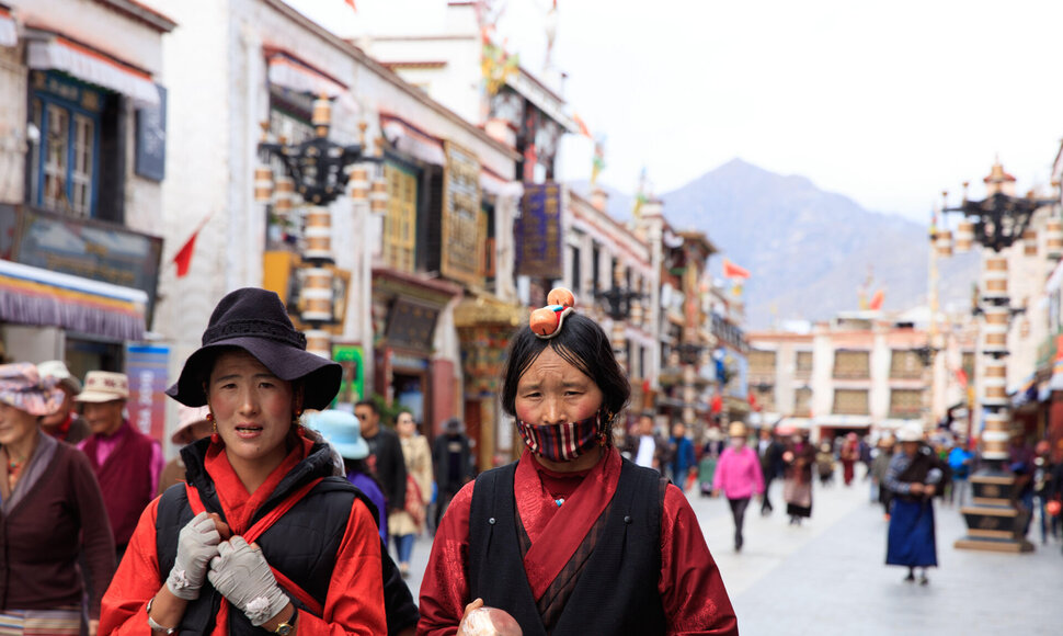 Lhasa / Zhengde Li / Alamy