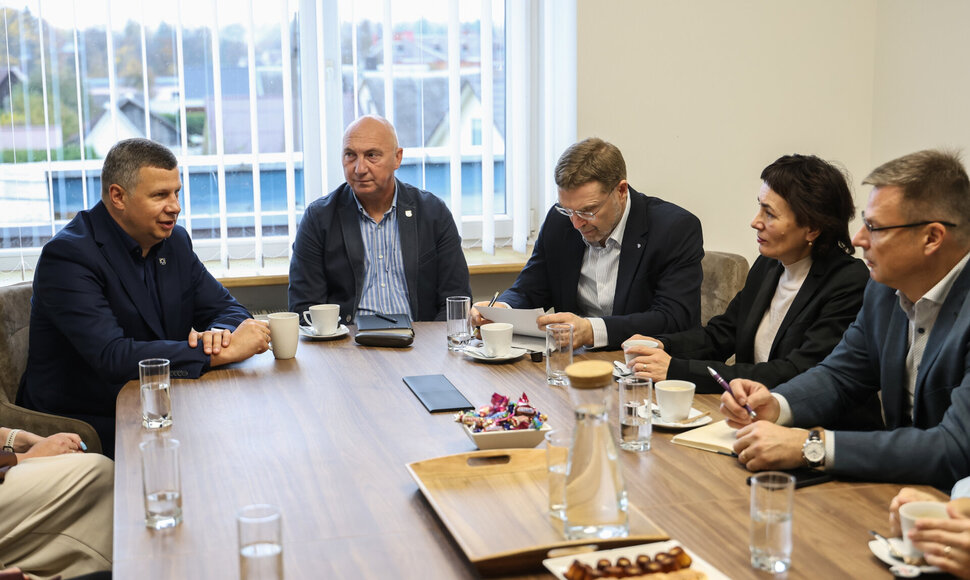 Sveikatos apsaugos ministras Utenoje aptarė sveikatos paslaugų prieinamumą ir ilgalaikės priežiūros pokyčius / Sveikatos apsaugos ministerijos nuotr.