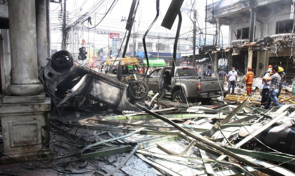 Trigubas sprogimas Tailande pasėjo siaubą