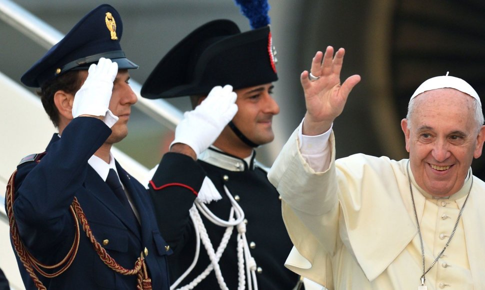 Popiežius išvyksta į Albaniją