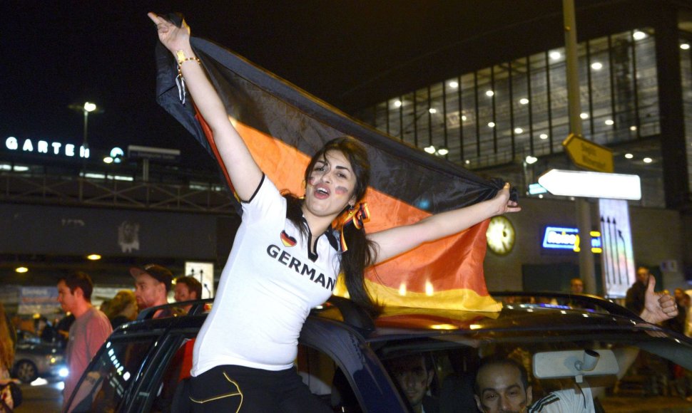 Berlyne futbolo sirgaliai šventė Vokietijos rinktinės pergalę pasaulio futbolo čempionate