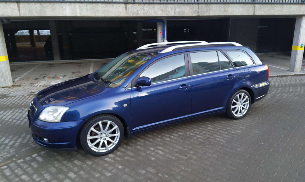 „Toyota Avensis“