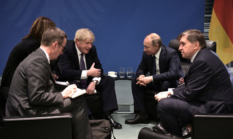 Borisas Johnsonas ir Vladimiras Putinas