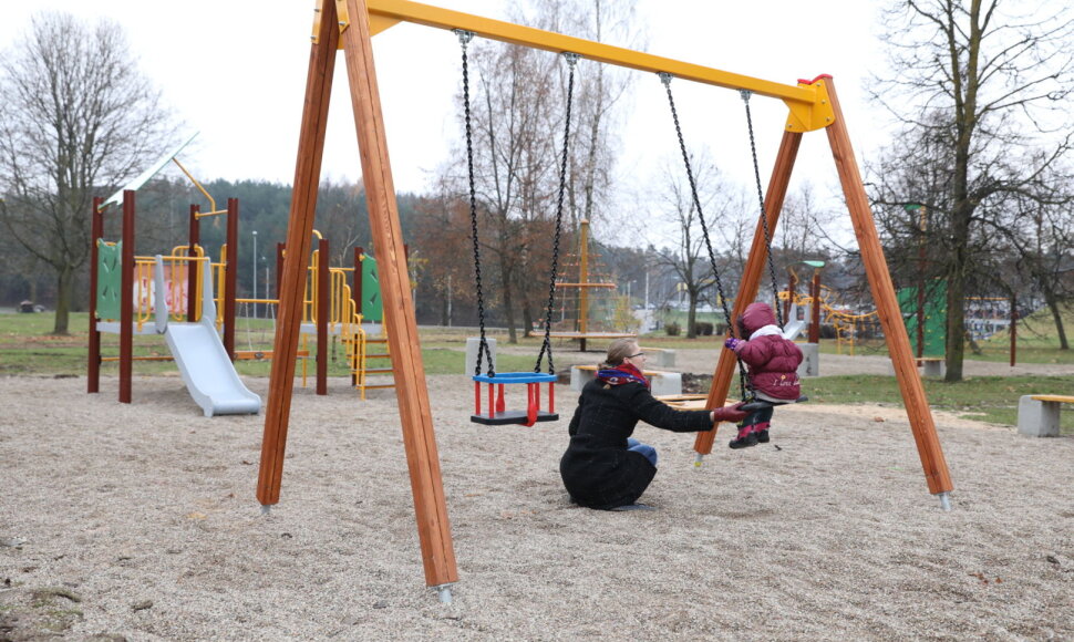 Vilniaus mažiesiems – 130 naujų vaikų žaidimo aikštelių.