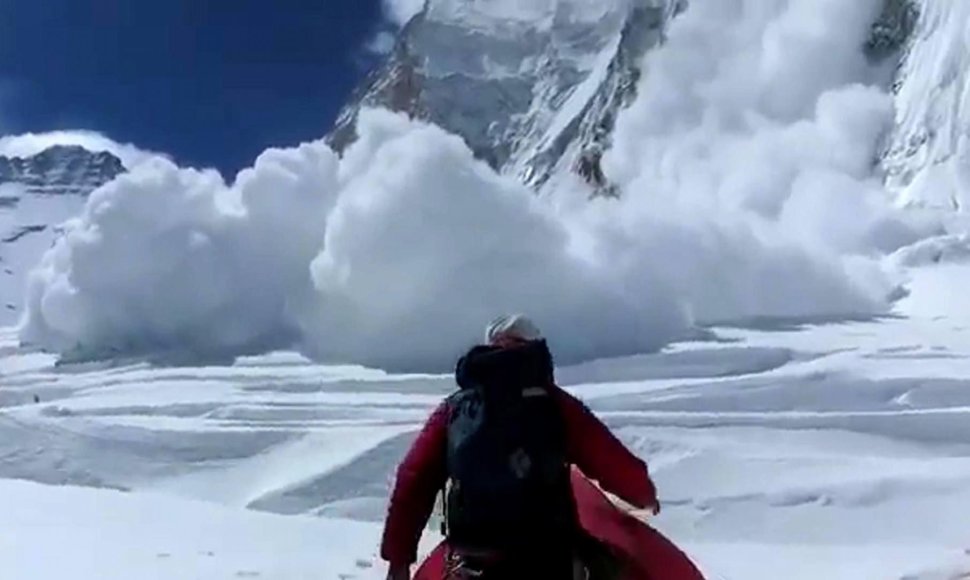 Sniego lavina Evereste