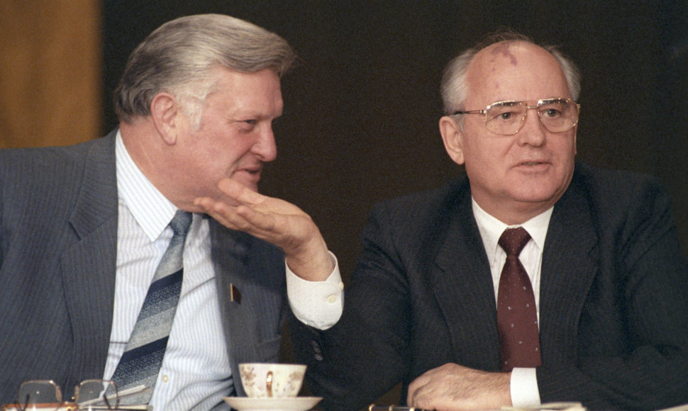 Algirdas Brazauskas ir Michailas Gorbačiovas Vilniuje 1990-aisiais metais