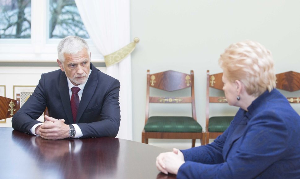 Prezidentė susitiko su kandidatu į žemės ūkio ministrus Broniumi Markausku