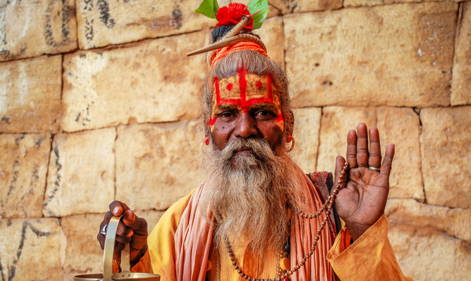 Klaidžiojantys vienuoliai (sadhu)