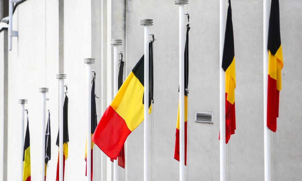 Prie Vyriausybės iškeltos devynios Belgijos vėliavos