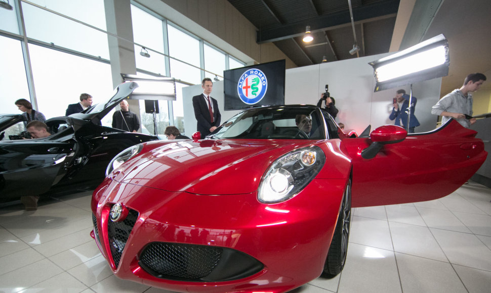 „Alfa Romeo 4C Spider“ pristatymas