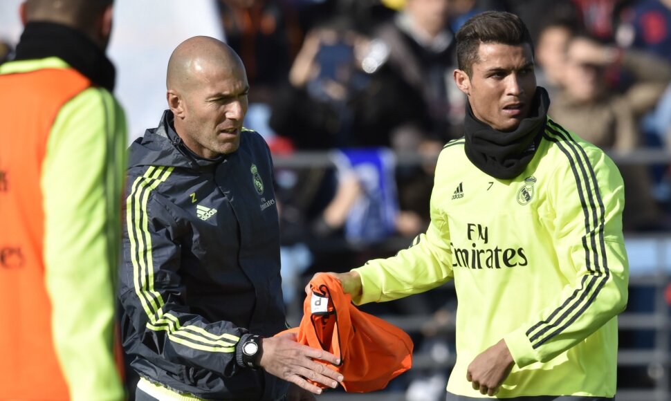 Zinedine'as Zidane'as ir Cristiano Ronaldo