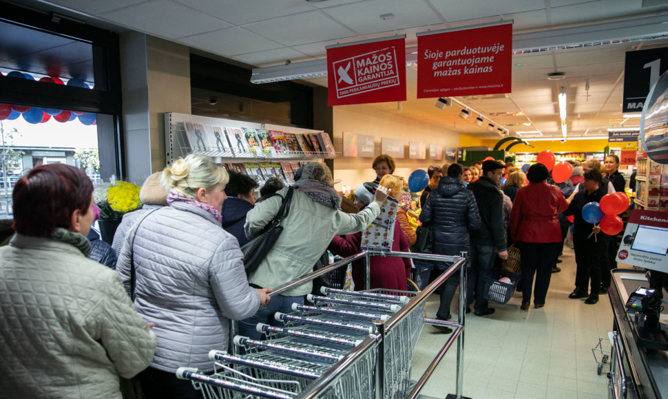 Šalčininkuose po atnaujinimo atidaryta „Maxima“