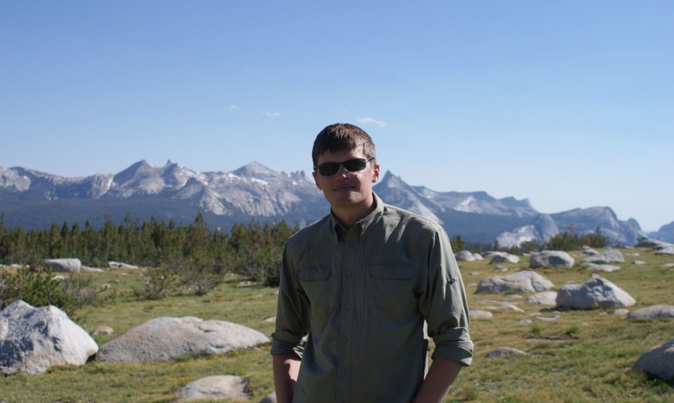 Fizikas dr. Audrius Alkauskas Kalifornijos kalnuose (2013 m.)