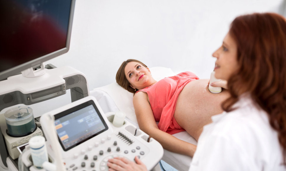Nėščiai moteriai atliekami tyrimai