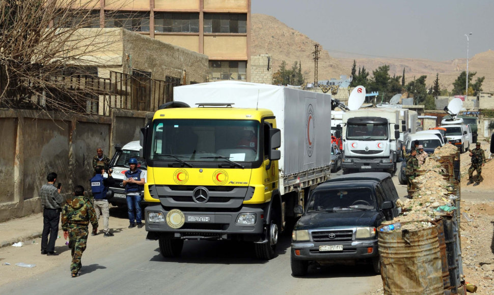 Pagalbos vilkstinė išvyko iš Sirijos režimo toliau puolamos Rytų Gutos