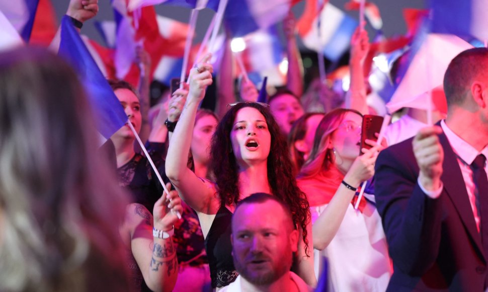 Rinkimų rezultatų laukimas Prancūzijoje