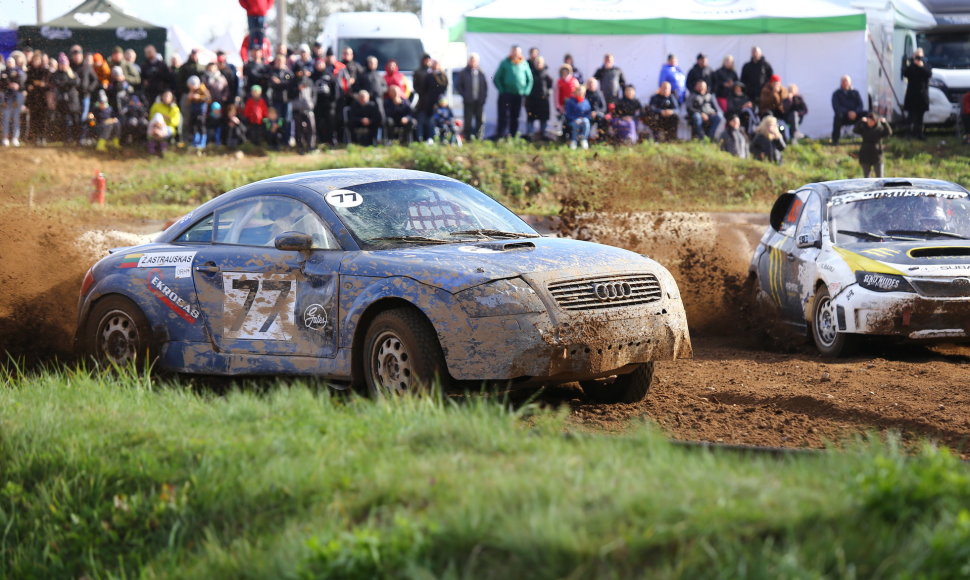 Autosporto sezono uždarymo varžybos Uoginiuose