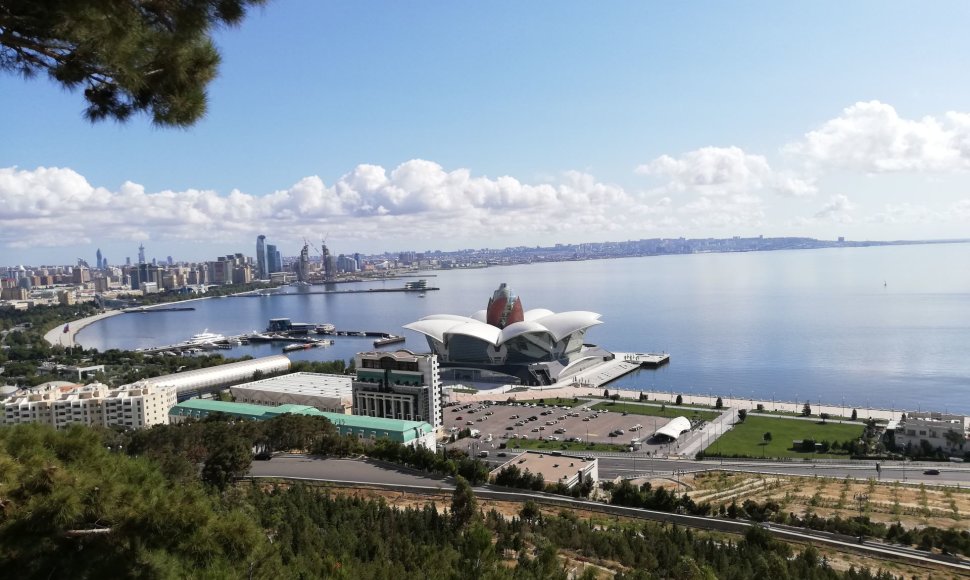 Baku panorama nuo Aukštikalnių parko
