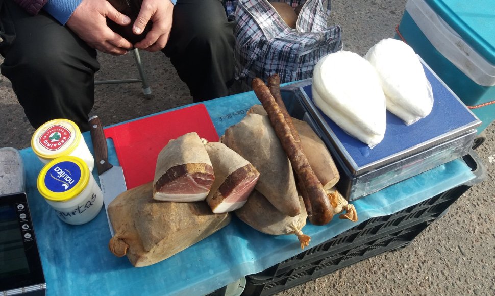 Pardavinėjama mėsa Aleksoto turguje