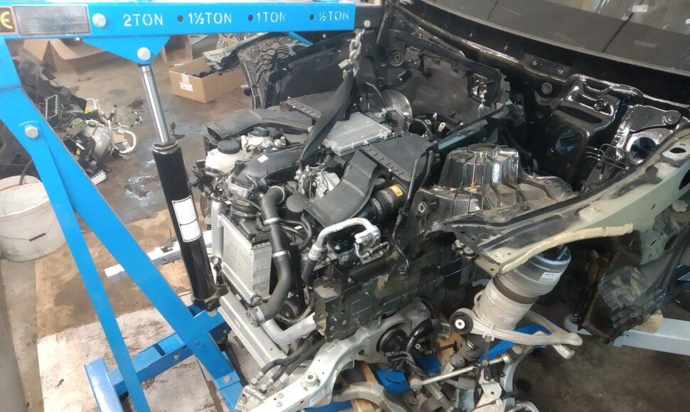 Rasti ardomi automobiliai