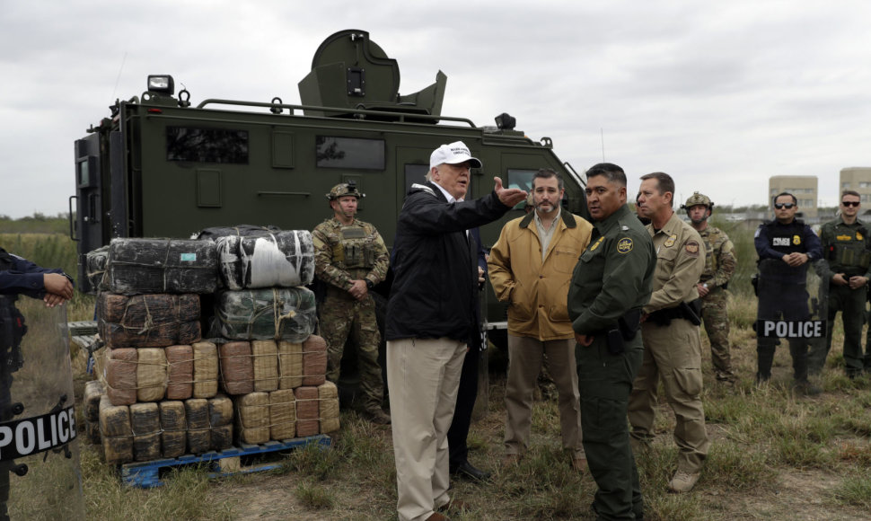 Donaldas Trumpas Teksase prie JAV ir Meksikos pasienio