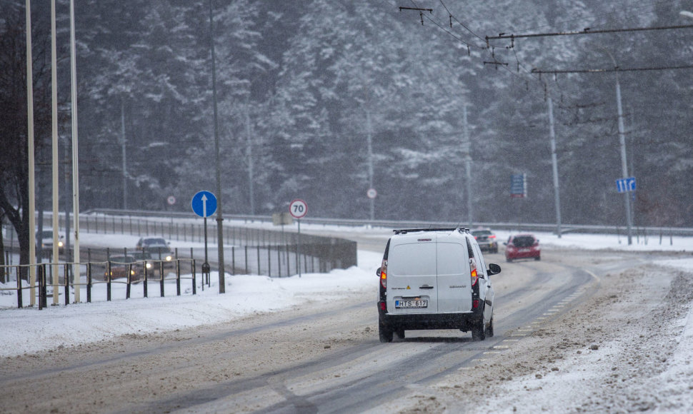 Ketvirtadienio eismo sąlygos Vilniuje