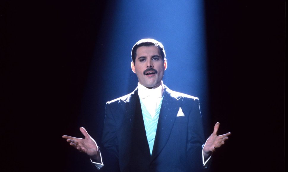 Freddie Mercury (1986 m.)
