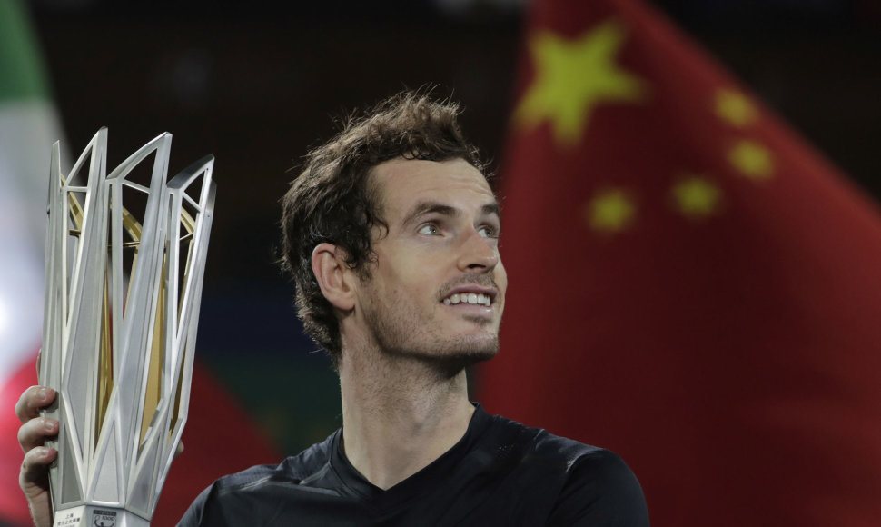 Andy Murray nugalėjo Roberto Bautistą Agutą ir tapo „Shanghai Rolex Masters“ turnyro čempionu