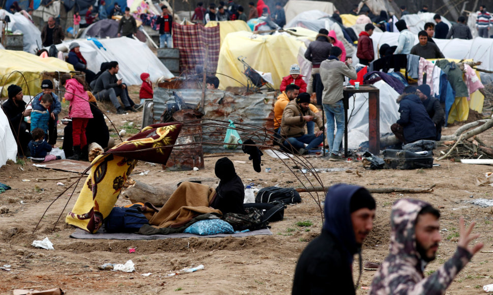 Migrantų stovykla Turkijoje, prie sienos su Graikija