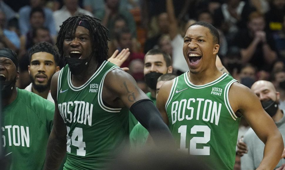 „Celtics“ žaidėjai Robertas Williamsas ir Grantas Williamsas