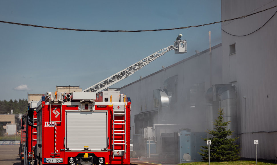 Gaisras „Pergalės“ saldainių fabrike