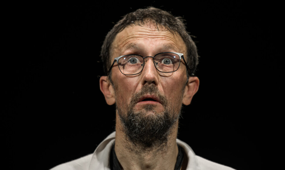 Aleksas Kazanavičius spektaklyje &bdquo;Don Kichotas&ldquo; (rež. Adomas Ju&scaron;ka)