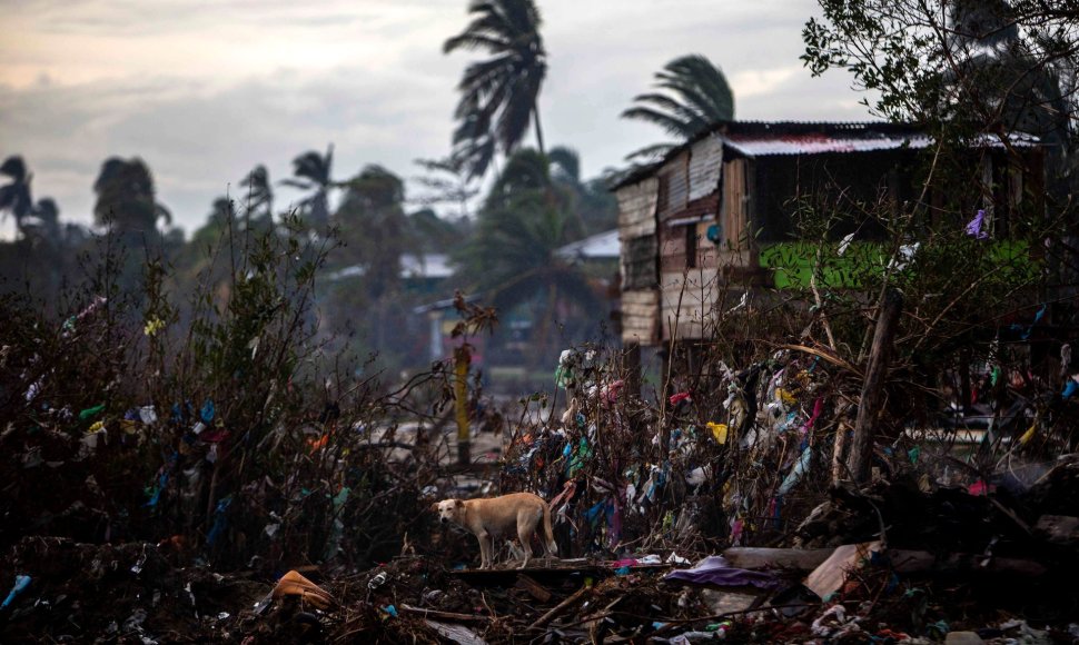 Uraganas Iota sustiprėjo iki „katastrofiškos“ 5 kategorijos