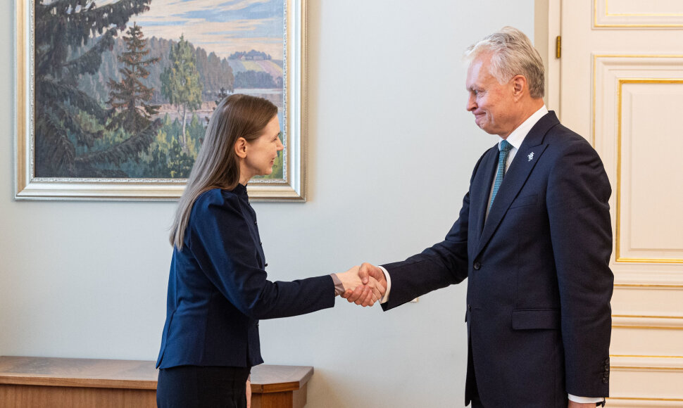 Dovilė Šakalienė, Gitanas Nausėda