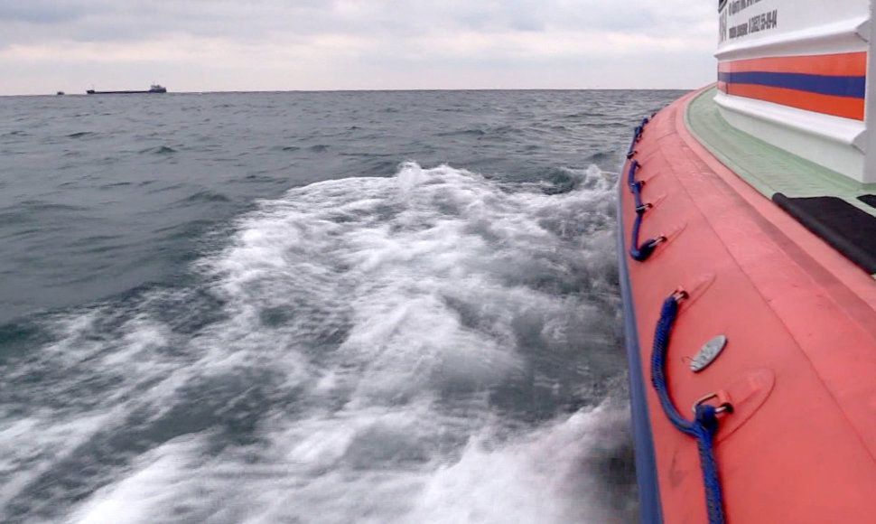 Juodojoje jūroje ieškoma nuskendusio laivo įgulos narių