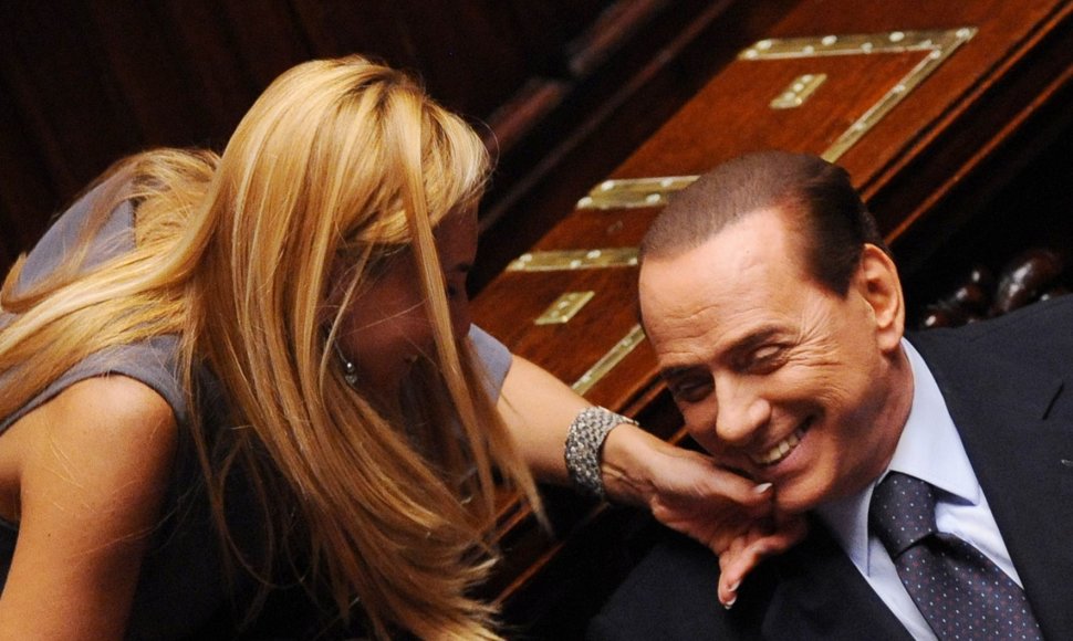 Silvio Berlusconi su „kamikadze“ pasiskelbusia Italijos ministre Michaela Biancofiore