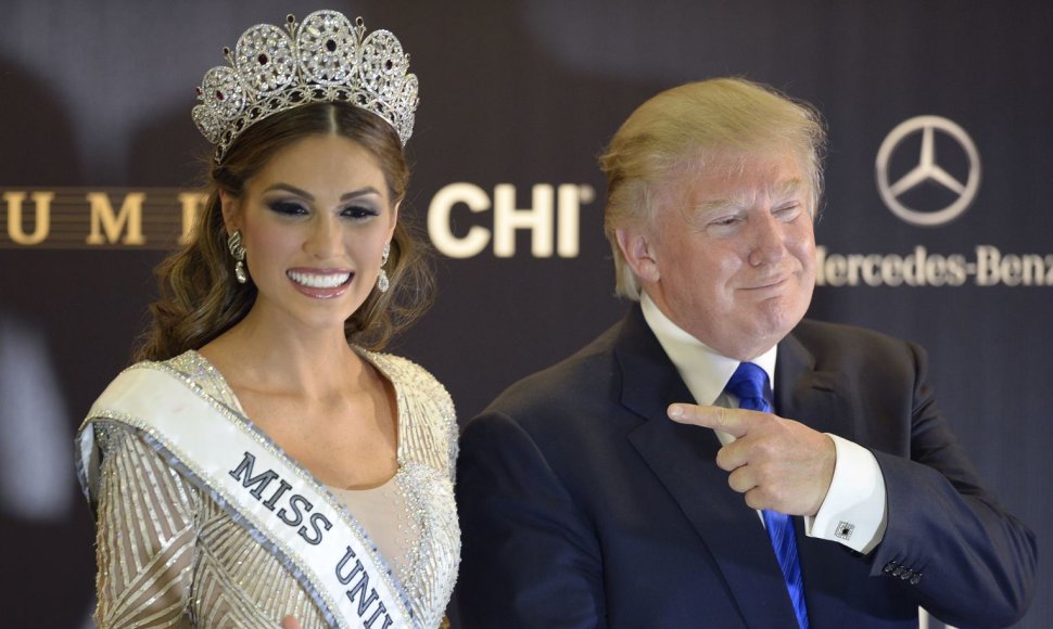 Milijardierius Donaldas Trumpas su „Mis Visata 2013“ venesueliete Gabriela Isler