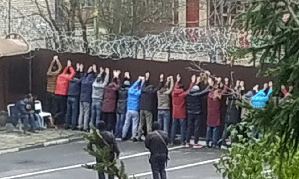 Sulaikyti protestuotojai nuovadoje Minske